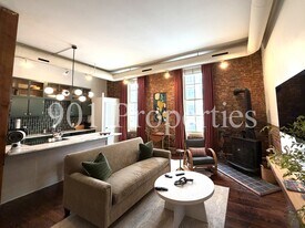 66 S Front St in Memphis, TN - Building Photo