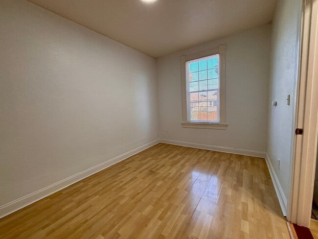 1941 Chestnut St in Oakland, CA - Building Photo - Building Photo