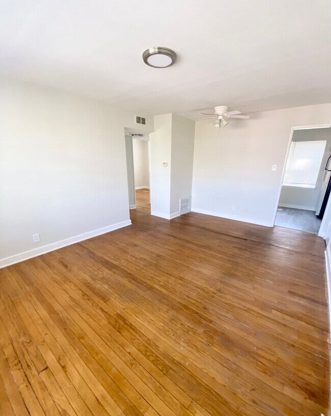 1445 Nightingale Rd, Unit 4 in Louisville, KY - Building Photo - Building Photo