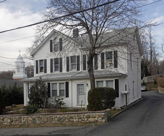 11 Prospect Ave in Northport, NY - Building Photo - Building Photo