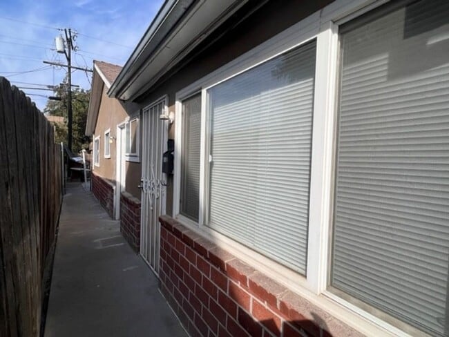 property at 617-619 S Church St