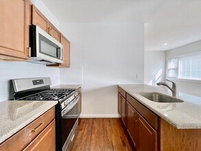 63 Coles St in Jersey City, NJ - Building Photo - Building Photo