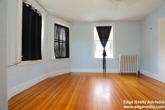 61 Royal St in Boston, MA - Building Photo - Building Photo