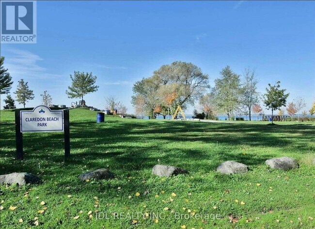 212 Ways Bay Dr in Georgina, ON - Building Photo - Building Photo