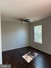 721 Timber Ln in Langhorne, PA - Foto de edificio - Building Photo