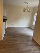 2121 Lennox Square Rd in Charlotte, NC - Building Photo - Building Photo