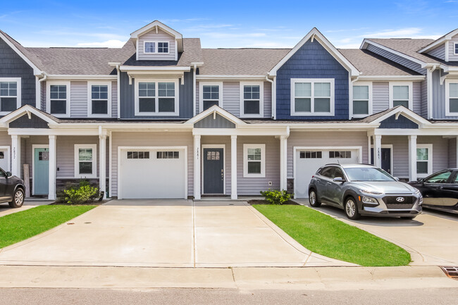 property at 2881 Summer Townes Wy