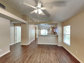 11719 Crest Creek Dr in Riverview, FL - Foto de edificio - Building Photo