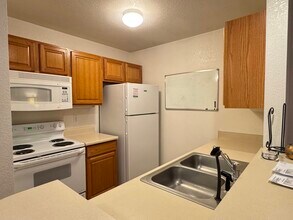 108 W 1230 N St in Provo, UT - Foto de edificio - Building Photo