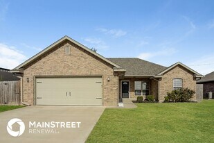 817 SW 8th St in Moore, OK - Building Photo