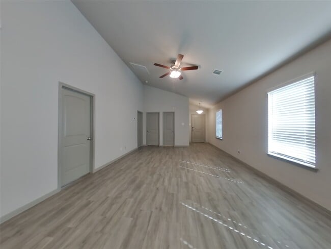 9845 Gln Brk Ln in Magnolia, TX - Building Photo - Building Photo