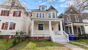 417 W 30th St in Norfolk, VA - Building Photo