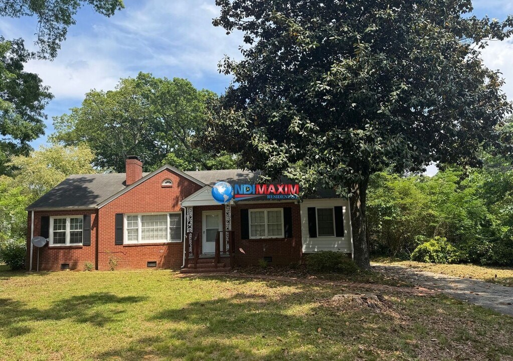 1835 Idlewood Rd in Tucker, GA - Building Photo