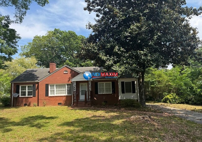 property at 1835 Idlewood Rd