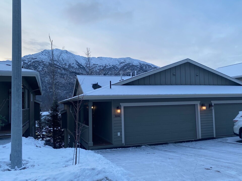 20110 Eagles Nest Ct in Anchorage, AK - Building Photo