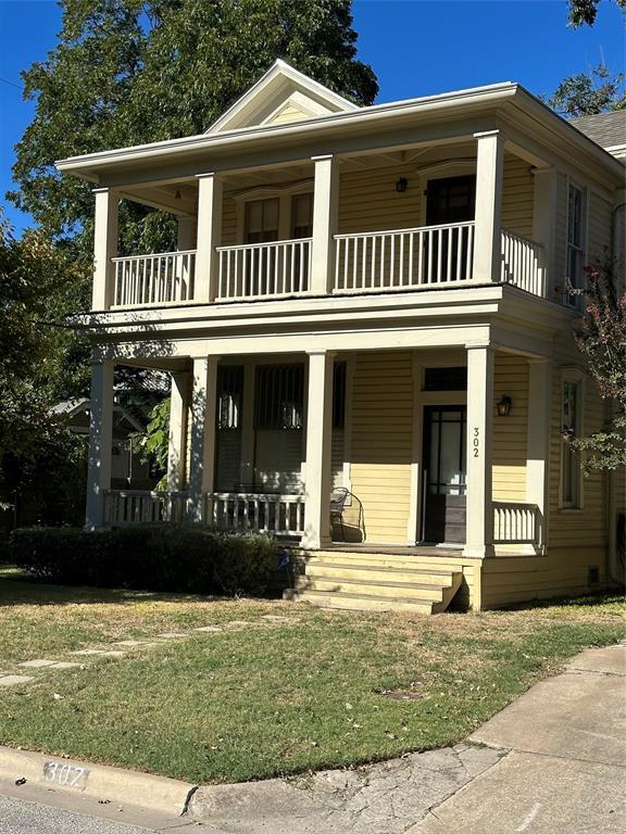 property at 302 W 44th St