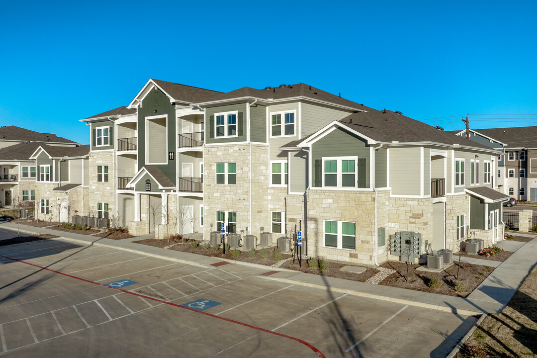 Denton Grove in Denton, TX - Building Photo