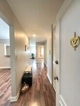 703 Falcon Dr in Arlington Heights, IL - Building Photo - Building Photo