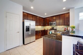 12701 Cayman Ln in Austin, TX - Building Photo - Building Photo