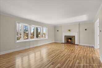 10323 Canterbury St in Westchester, IL - Building Photo - Building Photo