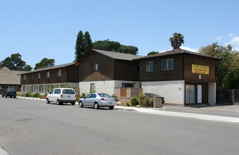 Yale Street  Family Apartments in Santa Paula, CA - Building Photo - Building Photo