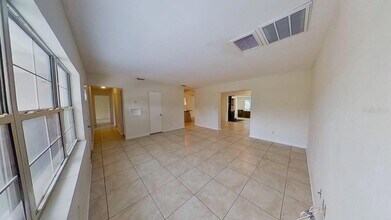 6374 Hampton Dr N in St. Petersburg, FL - Building Photo - Building Photo