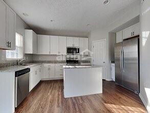 5212 Man O War Dr in Morrow, OH - Foto de edificio - Building Photo
