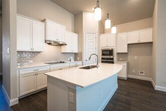 113 Old Trinity Way in Andice, TX - Building Photo - Building Photo