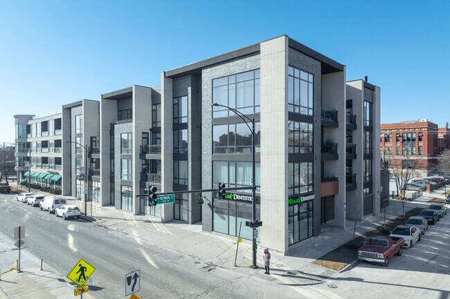 The Iowan in Chicago, IL - Building Photo - Primary Photo