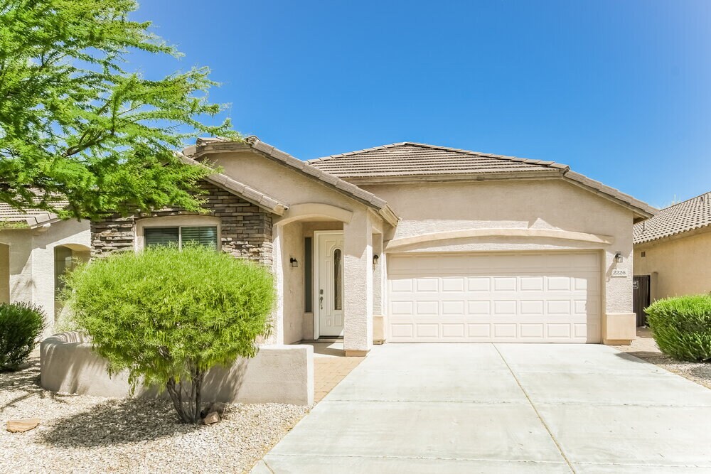 2226 W Oyer Ln in Phoenix, AZ - Foto de edificio