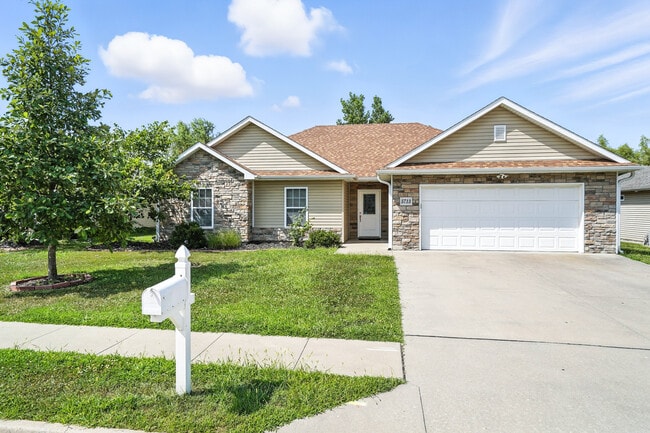 property at 5713 Camden Cir