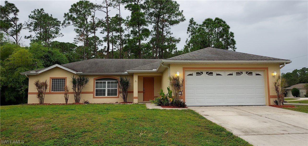 2009 Sable Ct in Lehigh Acres, FL - Building Photo