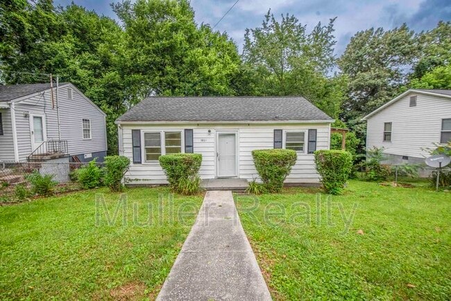 property at 3821 Selma Ave
