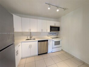 9405 W Flagler St in Miami, FL - Building Photo - Building Photo