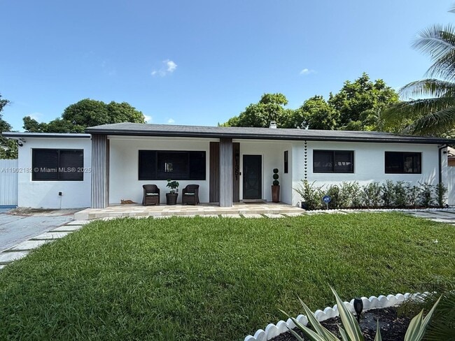 1351 NW 132nd Terrace in Miami, FL - Building Photo - Building Photo
