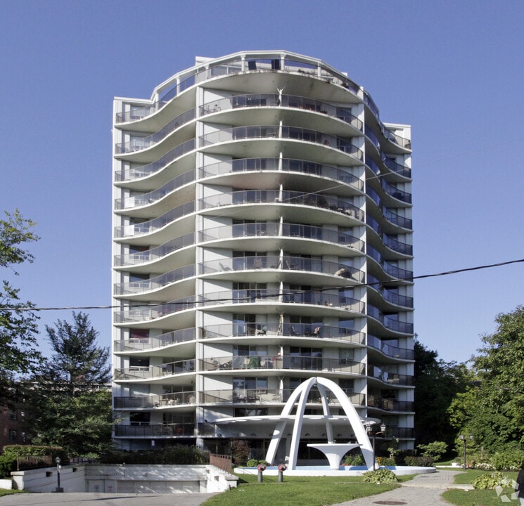 44 Walmer Rd in Toronto, ON - Building Photo