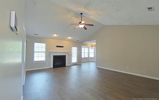 472 Collinwood Dr in Raeford, NC - Building Photo - Building Photo