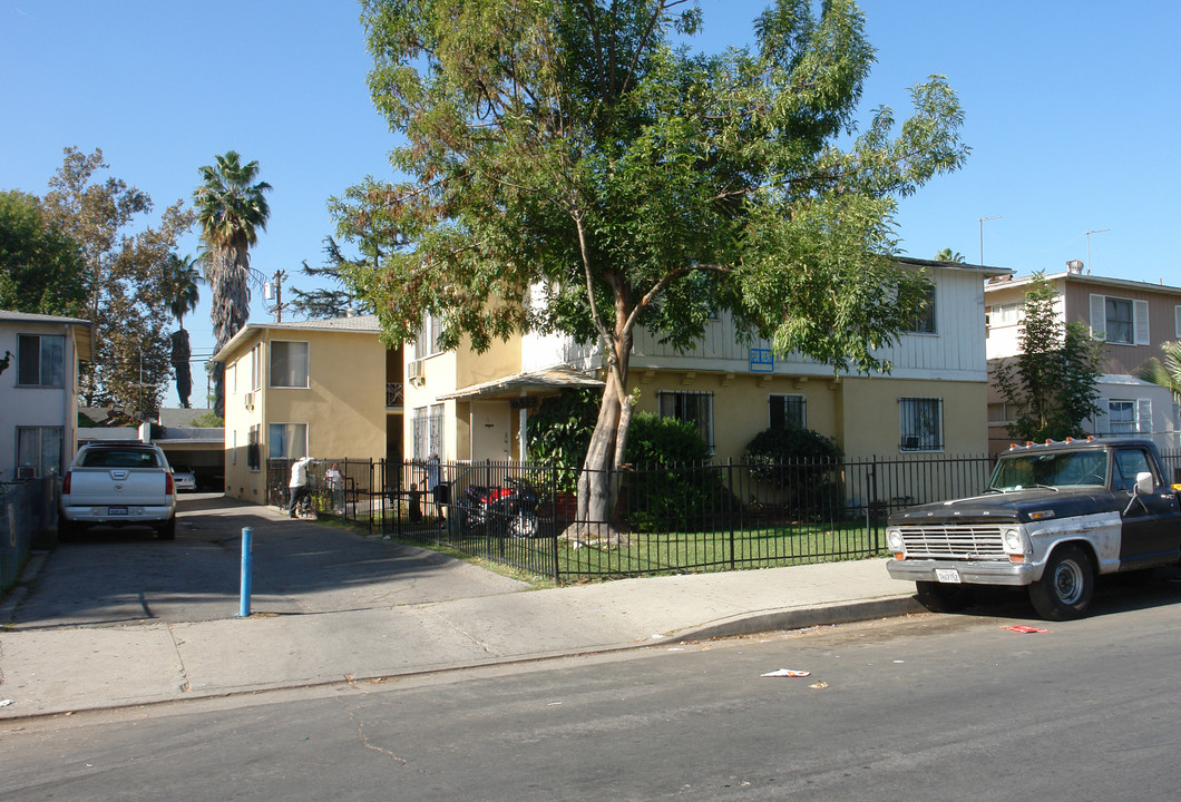 6519 Sepulveda Blvd in Van Nuys, CA - Building Photo