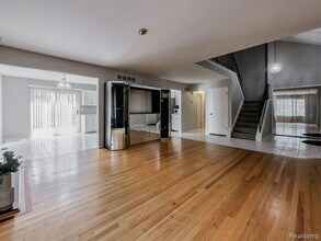 30426 Knighton Dr in Farmington Hills, MI - Building Photo - Building Photo