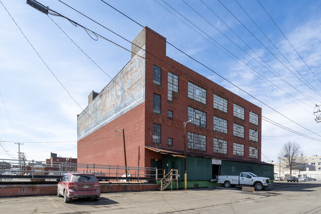 64 E Union St in Wilkes-Barre, PA - Foto de edificio - Building Photo