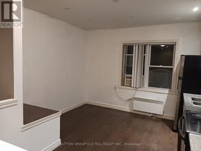 293 Queenston Rd in Hamilton, ON - Building Photo - Building Photo