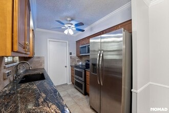 5718 Charlie Chan Dr in San Antonio, TX - Foto de edificio - Building Photo