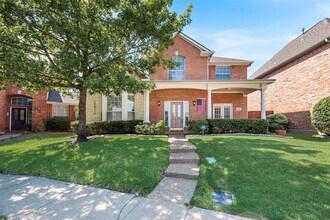 9013 Crown Point Cir in Irving, TX - Building Photo - Building Photo