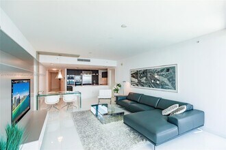 17001 Collins Ave, Unit 2308 in Sunny Isles Beach, FL - Foto de edificio - Building Photo
