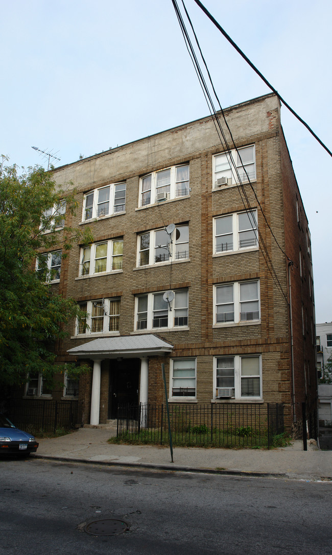 10 Coyle Pl in Yonkers, NY - Building Photo - Building Photo