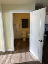 181 E Tall Fir Ct in Sisters, OR - Foto de edificio - Building Photo