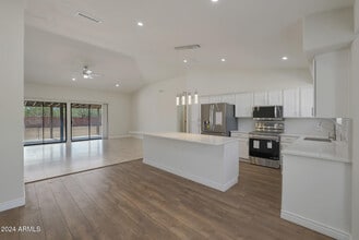 501 E Desert Hills Estate Dr in Phoenix, AZ - Foto de edificio - Building Photo