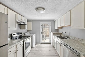 Ethel Apartments in Birmingham, AL - Foto de edificio - Interior Photo