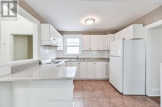 1237 Glencairn Ave in Toronto, ON - Building Photo - Building Photo