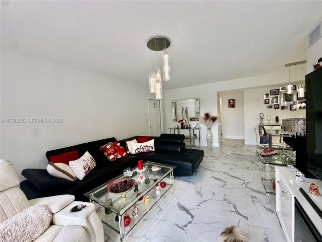 1200 SW 113th Terrace in Pembroke Pines, FL - Building Photo - Building Photo